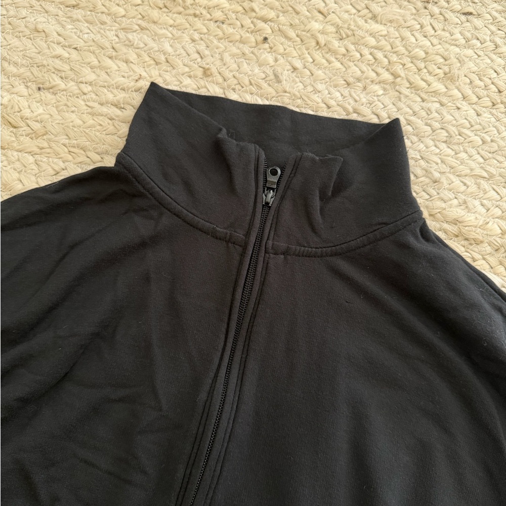 Aerie Offline OTT Seamed Quarter Zip Raw Hem Pullover in Black Medium - Picture 4 of 6